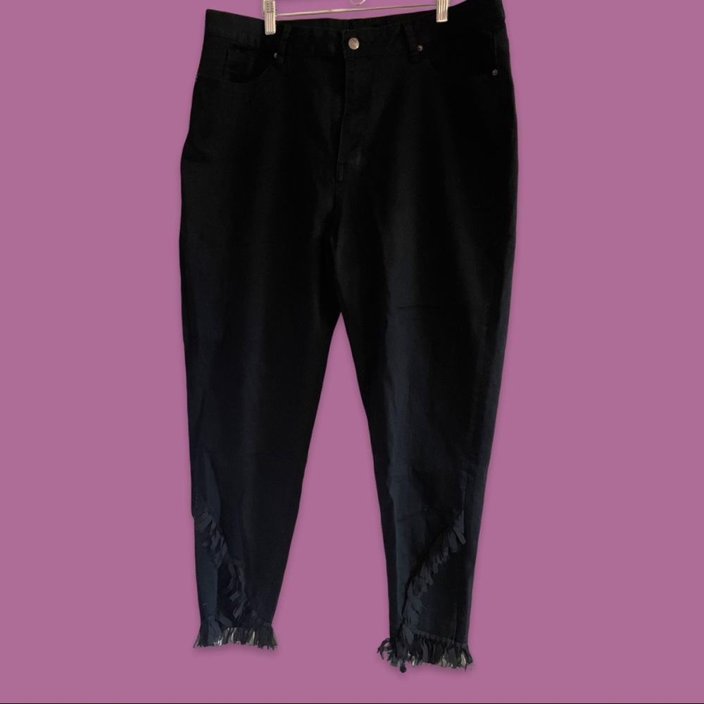 Ruffle Tulip Hem Jeans